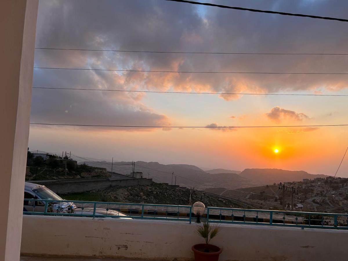 Petra Pass Hostel 와디무사 외부 사진
